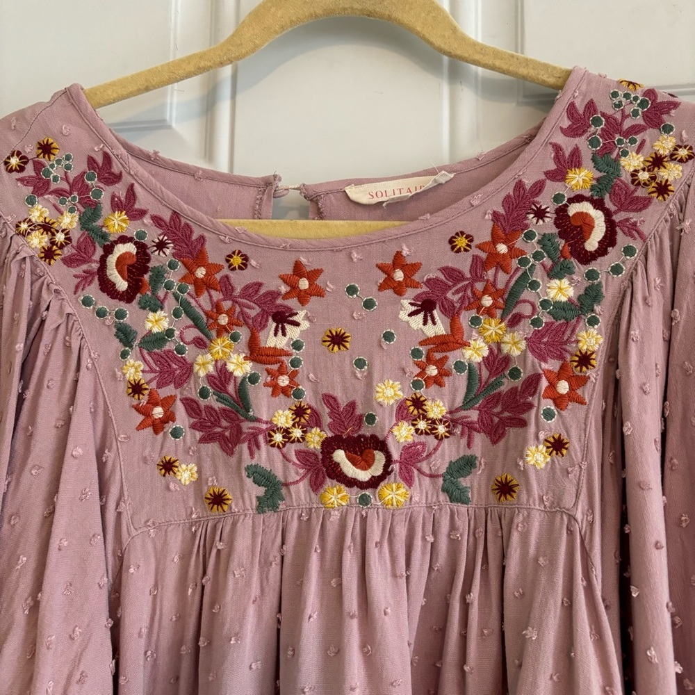 Solitaire Bohemian Floral Embroidered Top, Size Large - Picture 3 of 12